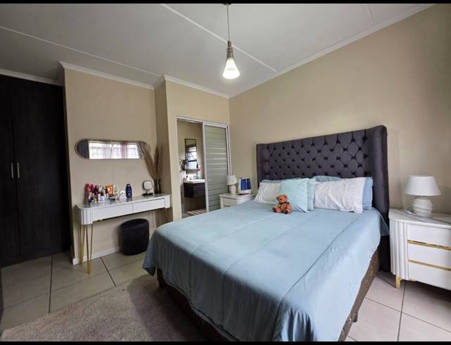 3 BEDROOM APARTMENT FOR SALE IN MODDERFONTEIN
